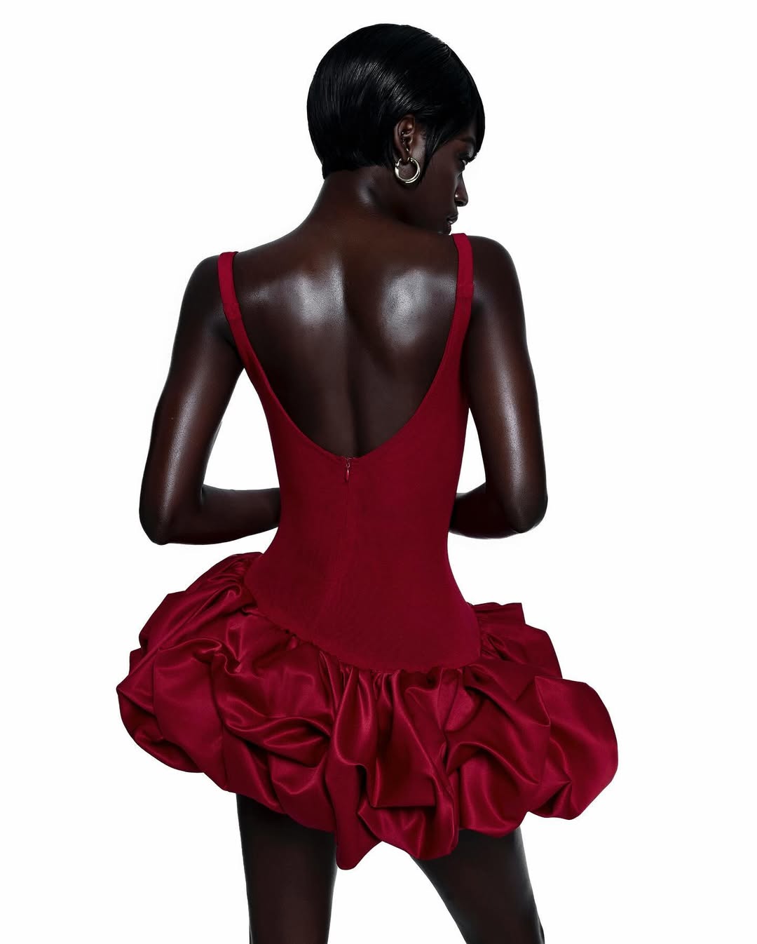 LINISS _ THE GORY DRESS